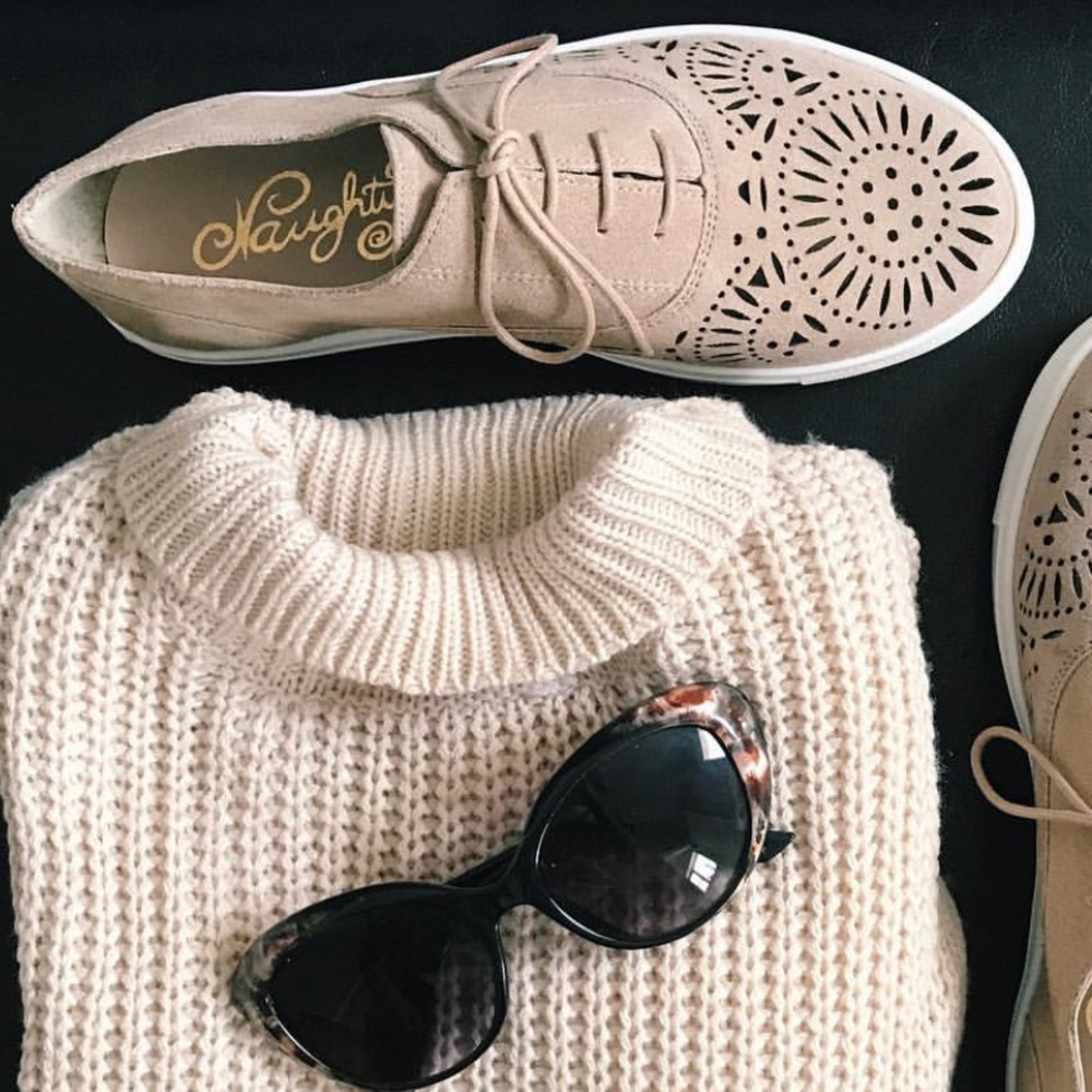 🍃💕NIB Naughty Monkey Suede Leather Board Sneaker - Picture 2 of 7